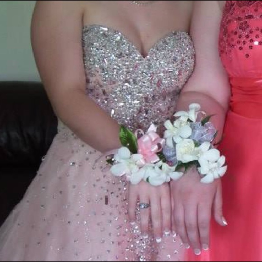 Prom Dress - Picture 4 of 4